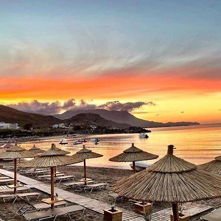 Molos Beach Rooms Kíssamos Eksteriør billede