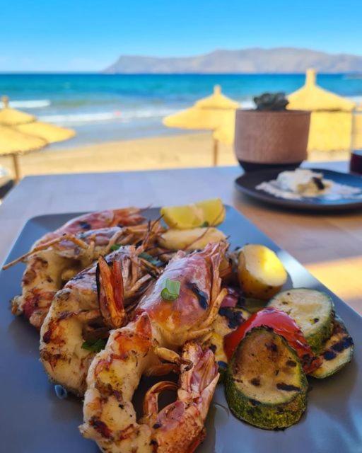 Molos Beach Rooms Kíssamos Eksteriør billede
