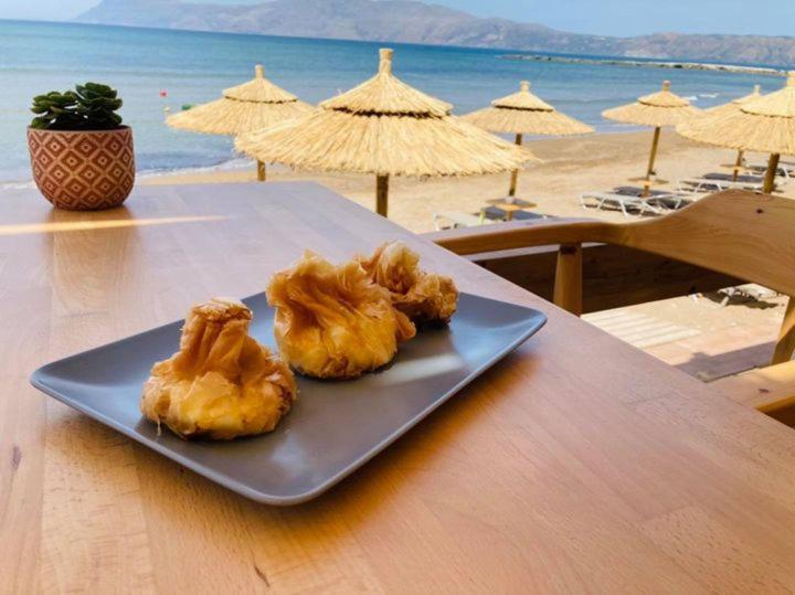 Molos Beach Rooms Kíssamos Eksteriør billede