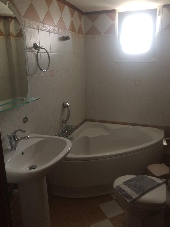 Molos Beach Rooms Kíssamos Eksteriør billede