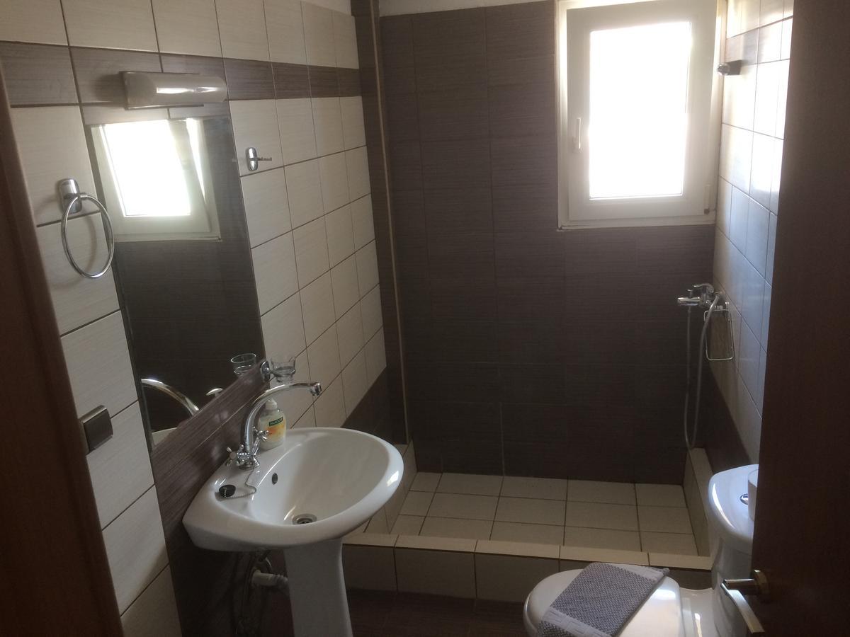 Molos Beach Rooms Kíssamos Eksteriør billede